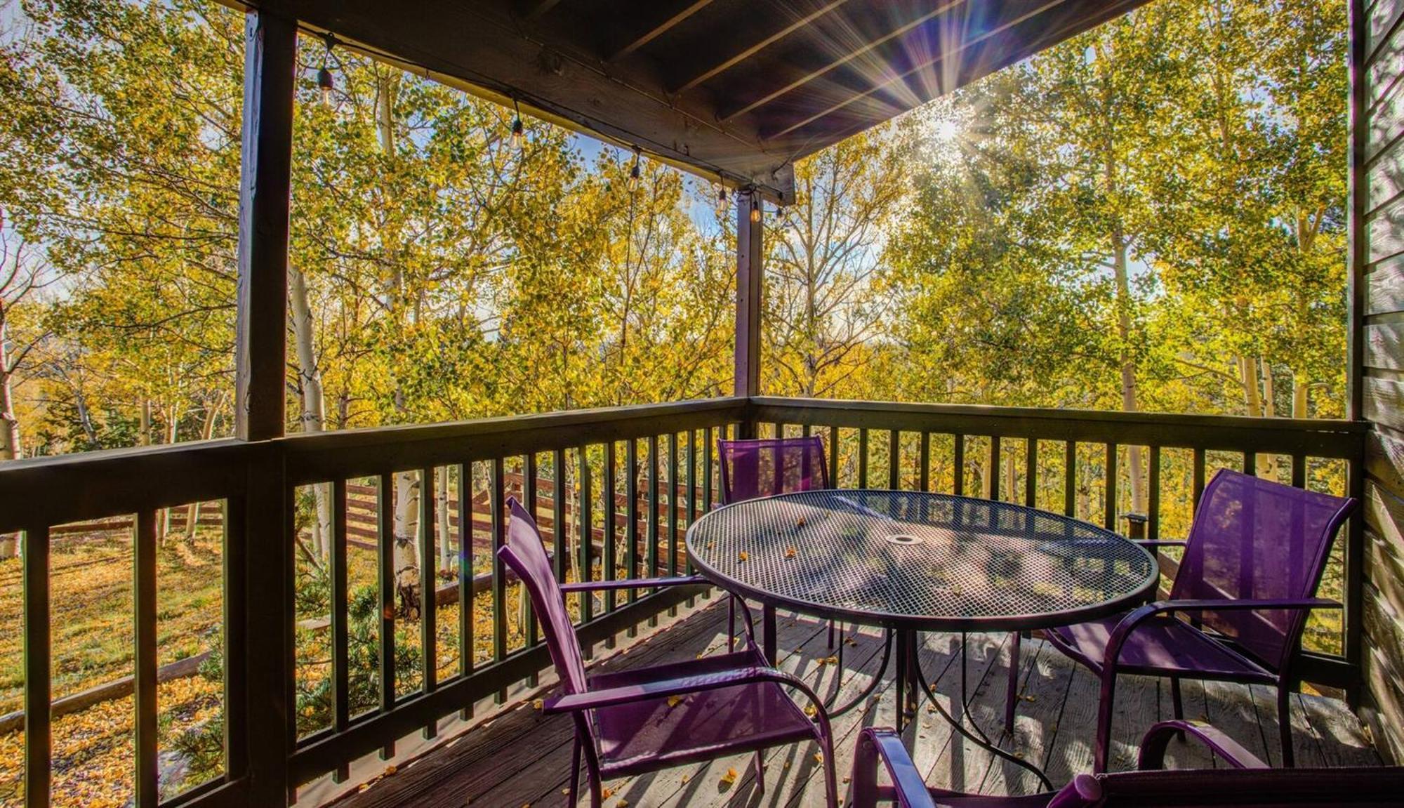 Mountain W/ Views | Hot Tub | Game Holiday home *