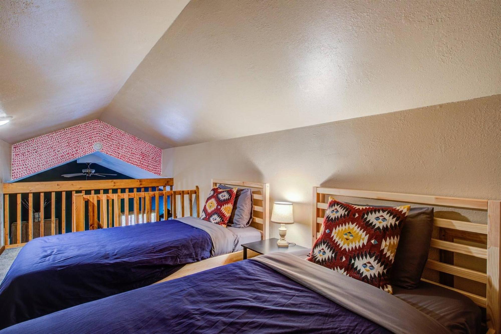 Holiday home Mountain W/ Views | Hot Tub | Game Cripple Creek
