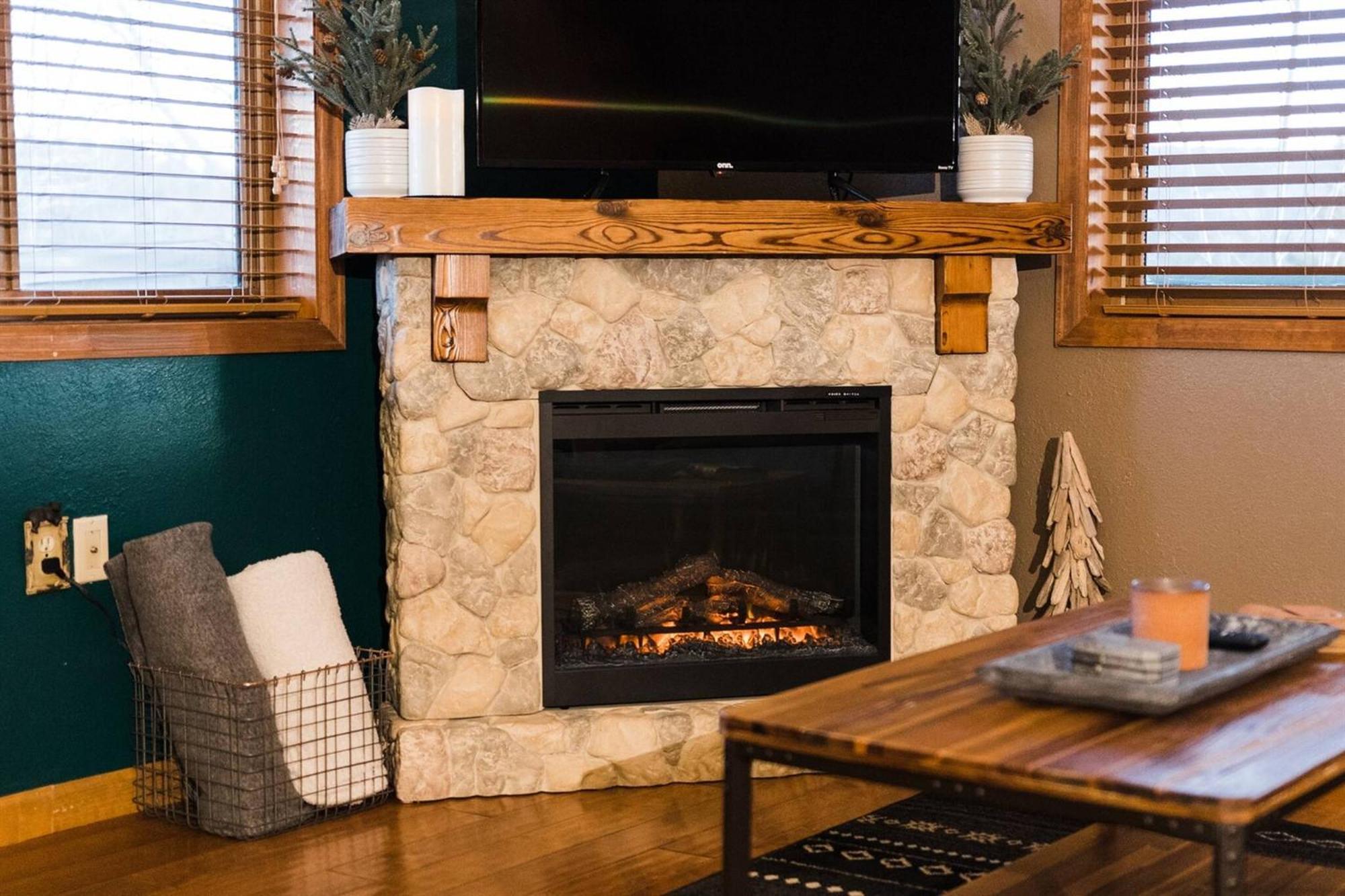 Mountain W/ Views | Hot Tub | Game * Cripple Creek